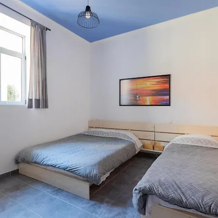 View Seaside Hotel *