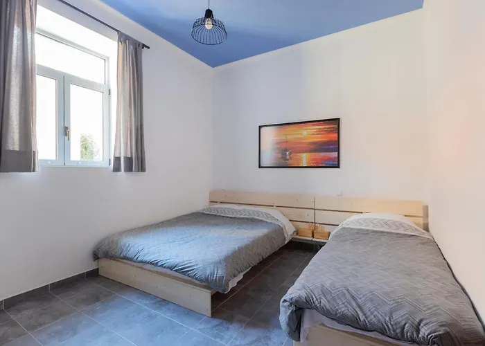 View Seaside Hotel *